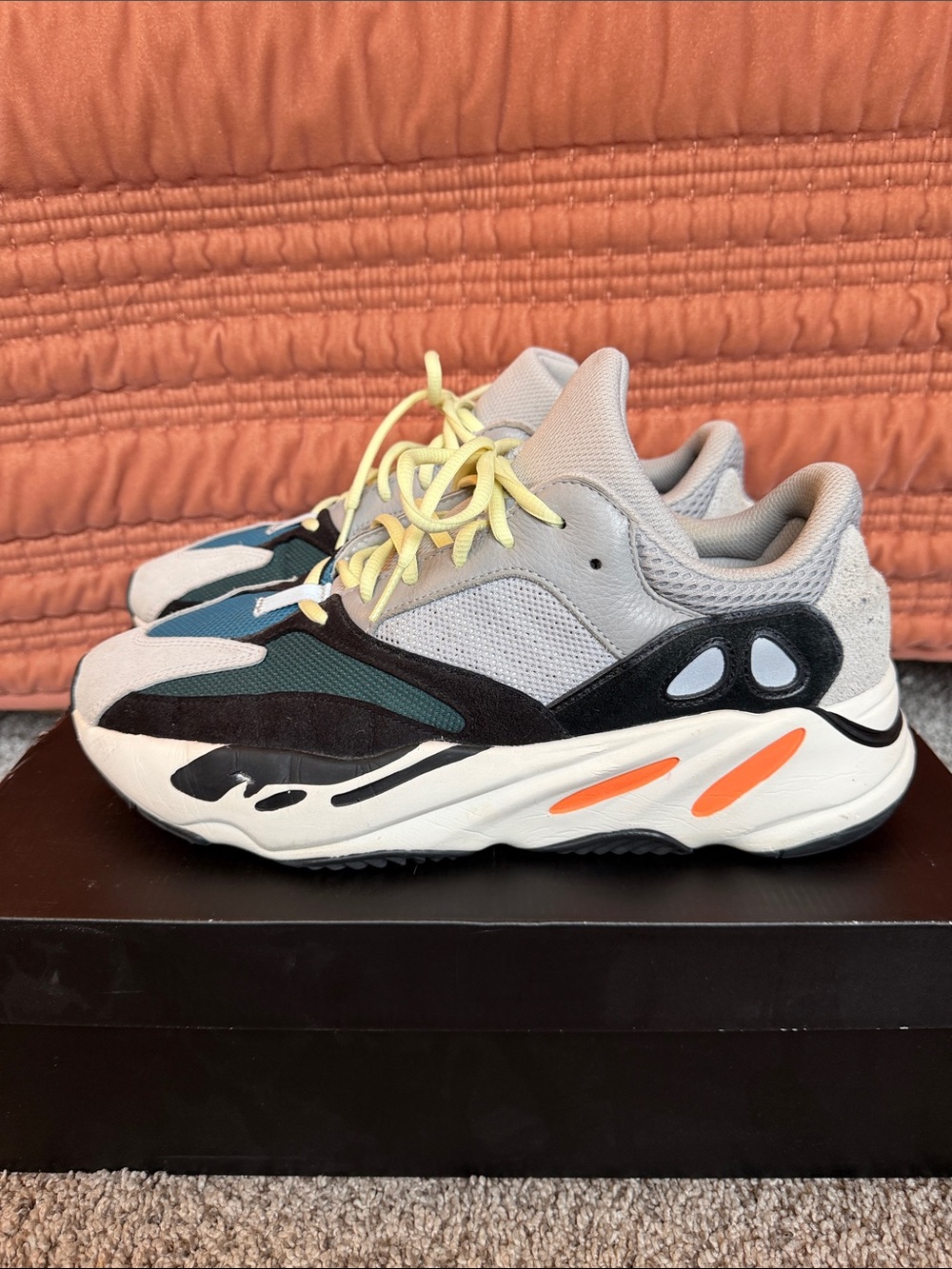 Adidas Yeezy Waverunner